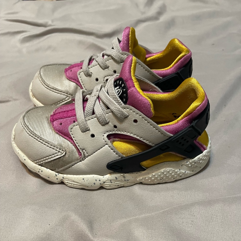 Toddler Nike shoes